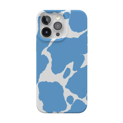 Current MOOd | Light Blue Cow Print Case iPhone Case get.casely Classic + MagSafe® iPhone 15 Pro Max
