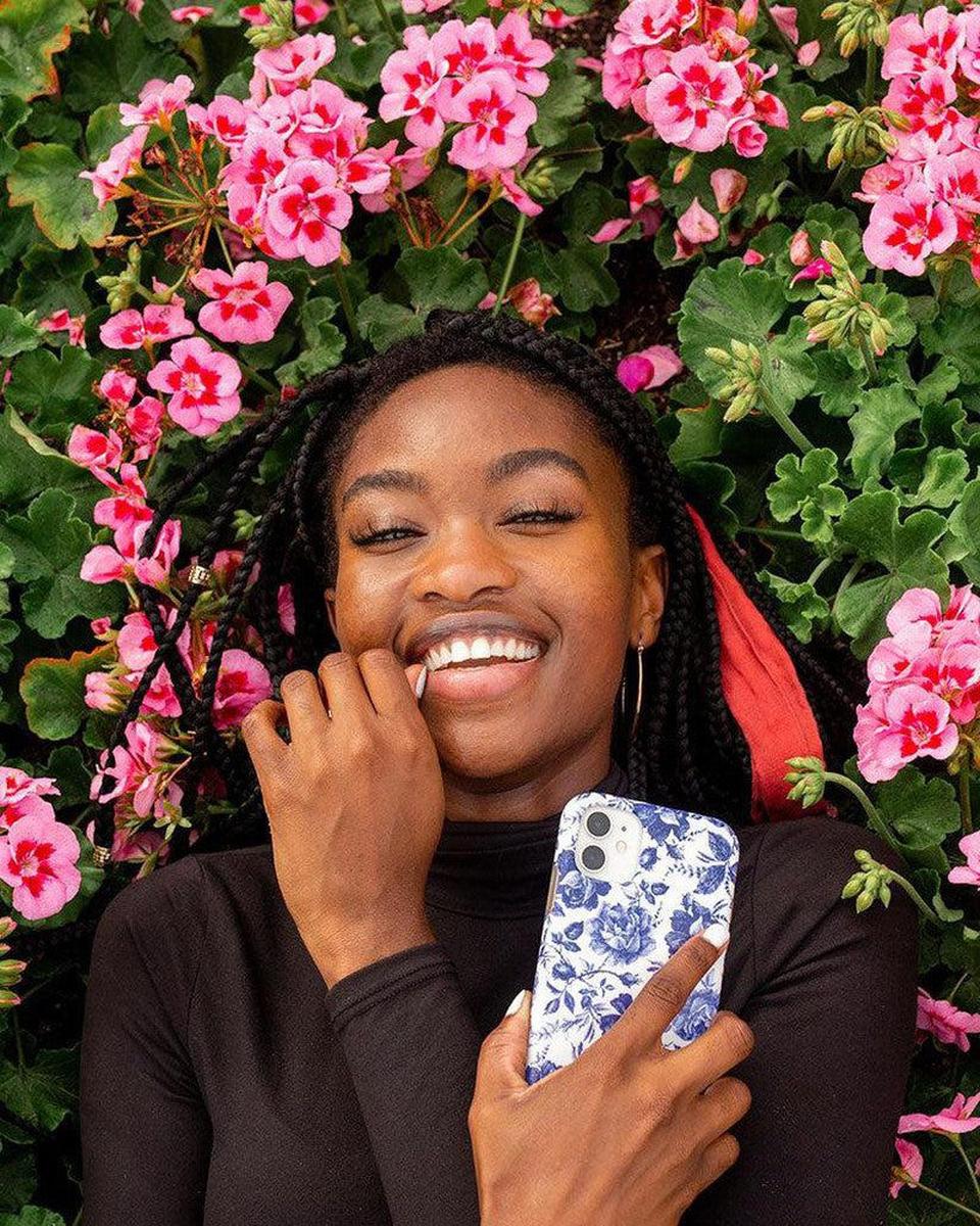 Rose to Fame | Blue & White Rose Floral Samsung Case Samsung Case get.casely